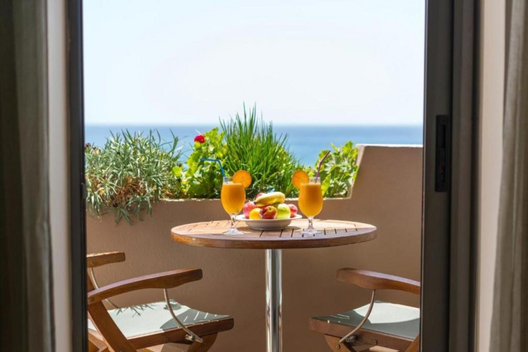 Alianthos Beach Hotel 10/61