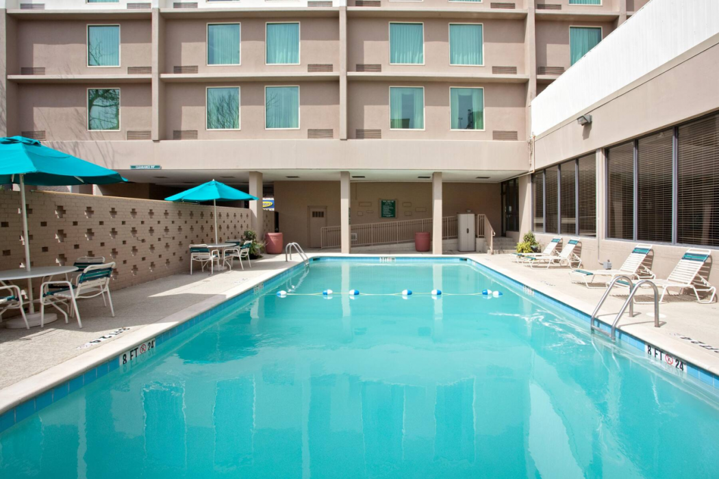 La Quinta Inn & Suites by Wyndham Downtown Conference Center 22/33