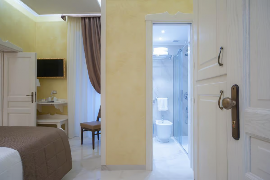 Maison Tritone 7/77