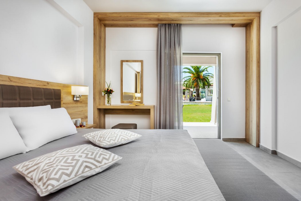 Iris Hotel 35/107