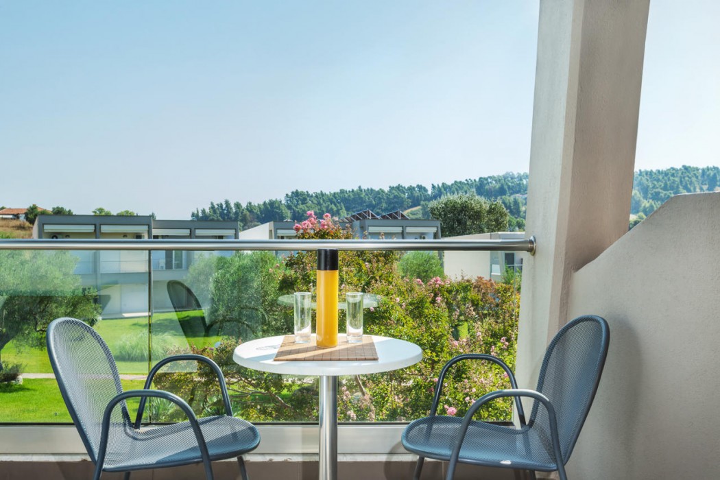 Iris Hotel 47/107