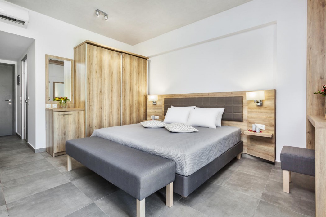 Iris Hotel 41/107