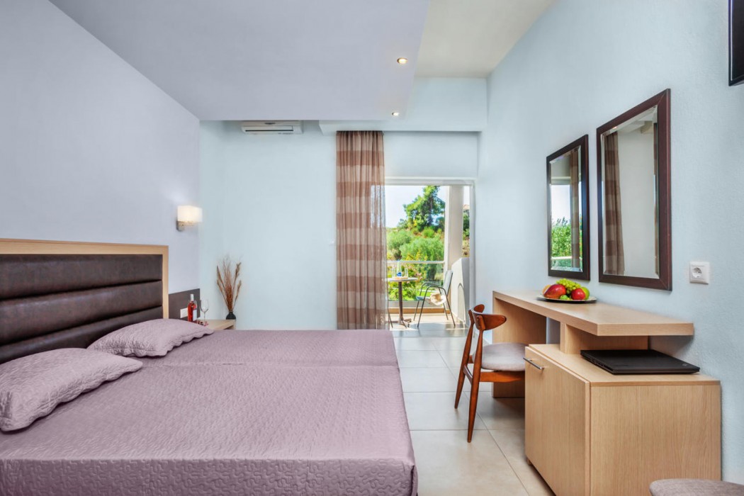 Iris Hotel 14/107