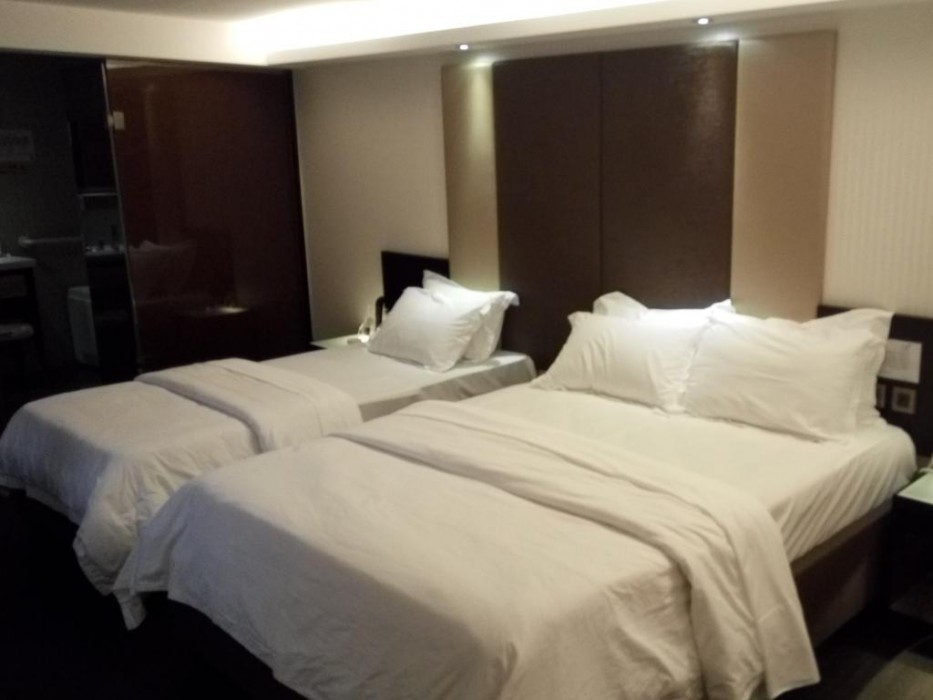 The Ten Hotel 5/8