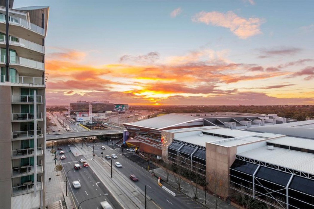 Oaks Adelaide Horizons Suites 16/70