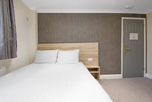 OYO 24 Sussex London Paddington 17/65