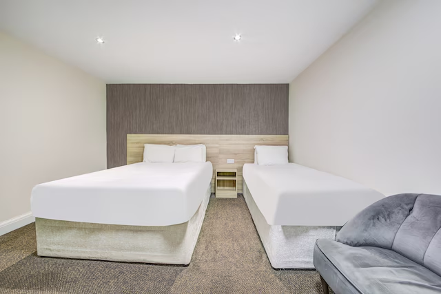 OYO 24 Sussex London Paddington 25/65
