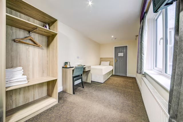 OYO 24 Sussex London Paddington 29/65
