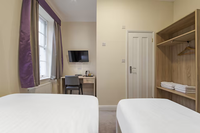 OYO 24 Sussex London Paddington 19/65