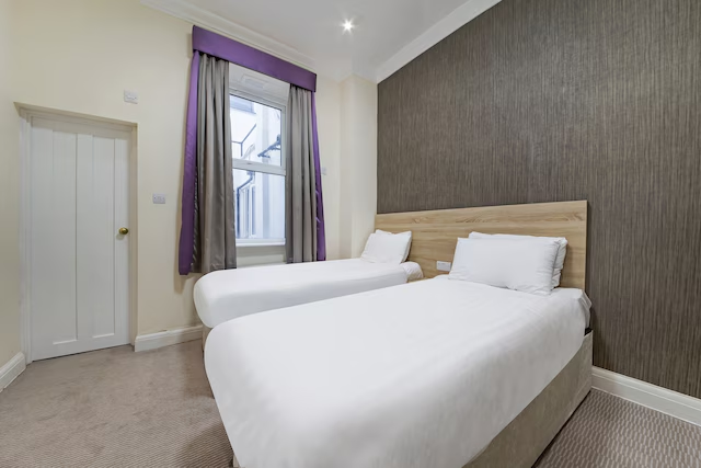 OYO 24 Sussex London Paddington 22/65