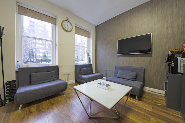 OYO 24 Sussex London Paddington 9/65