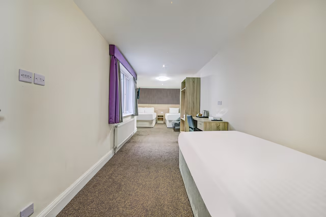 OYO 24 Sussex London Paddington 30/65