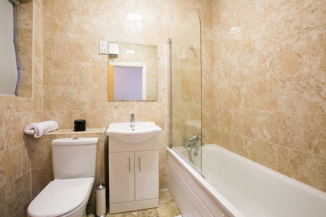 Belvilla Ilford Station Hotel, 4 min from Elizabeth line 36/46