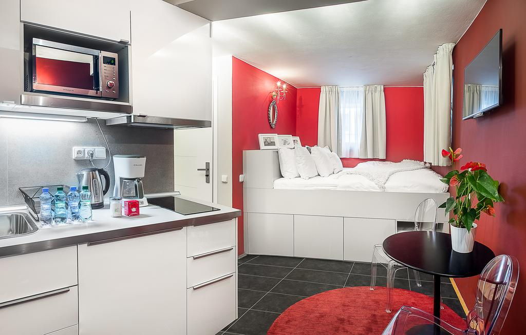 4 Arts Apartments by Adrez Living 11/52