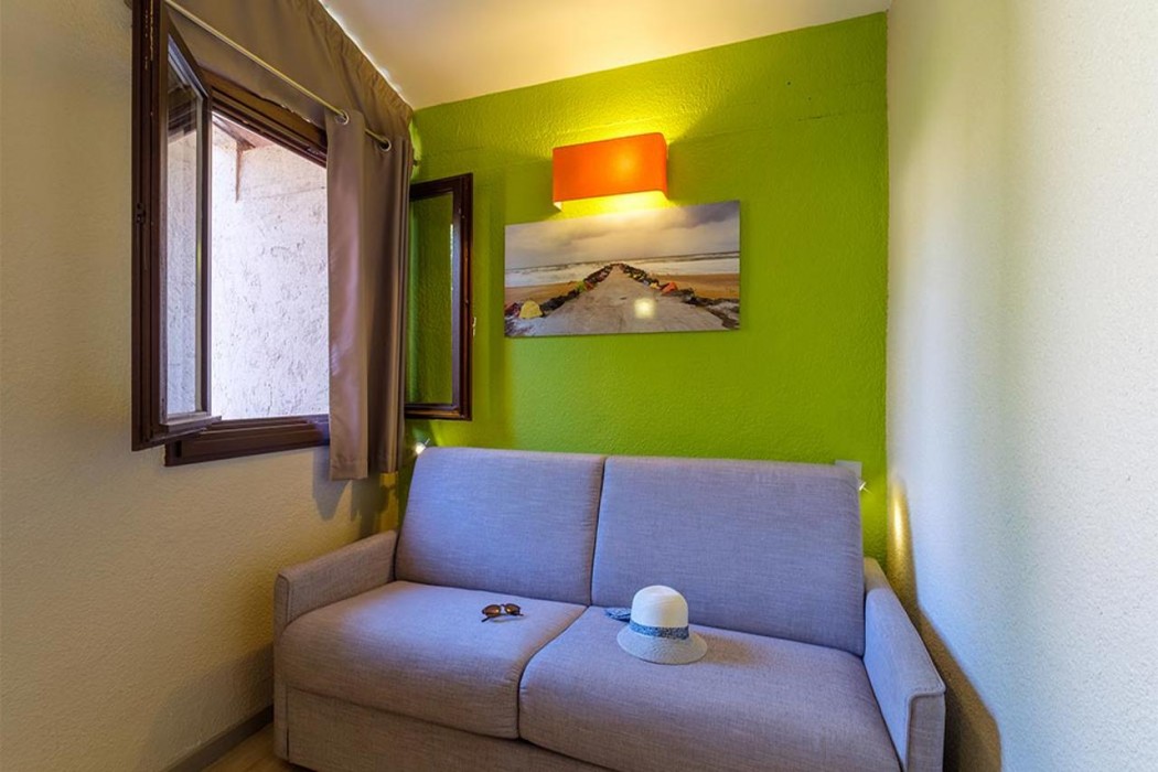 Room at Club Belambra La Colle sur Loup St Paul-de-Vence, LA COLLE-SUR-LOUP