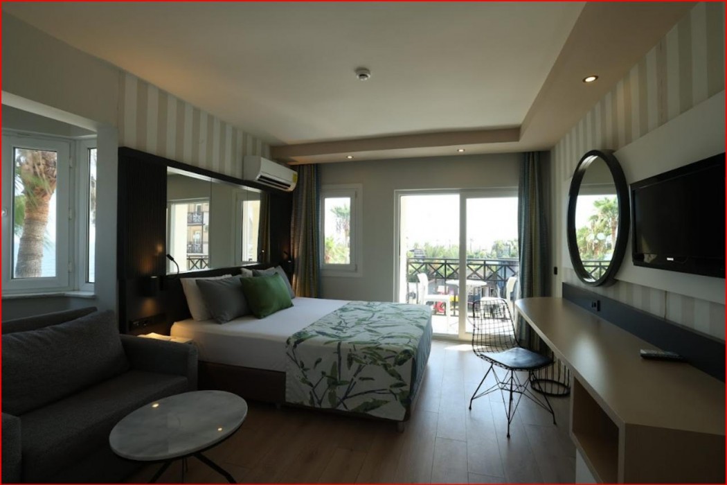 Eos Beach Hotel 17/55