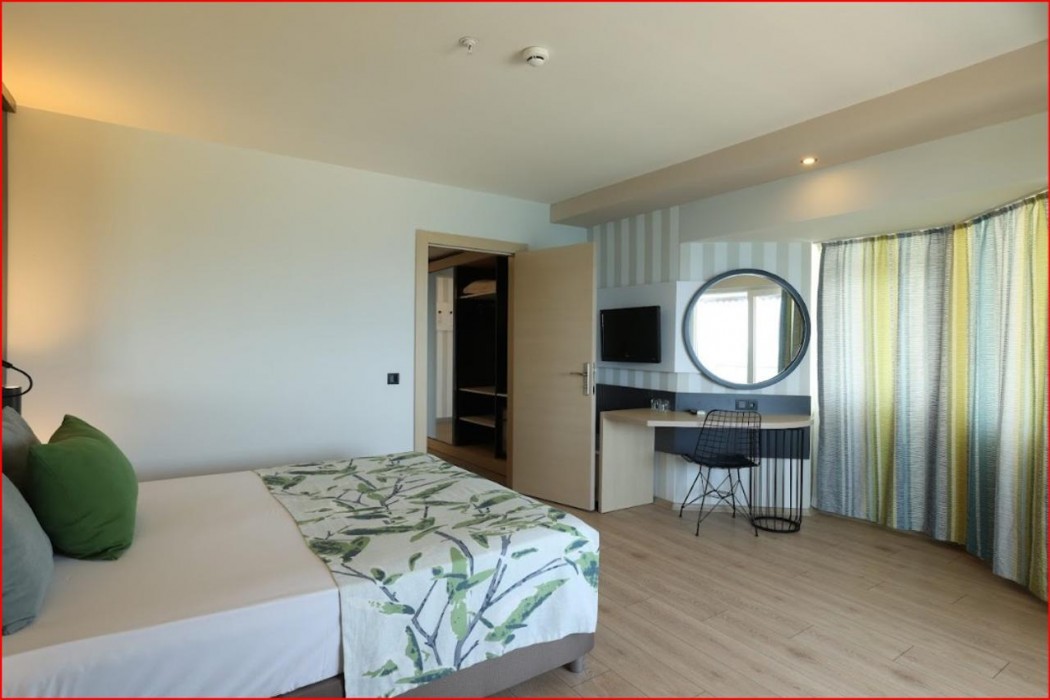 Eos Beach Hotel 15/55