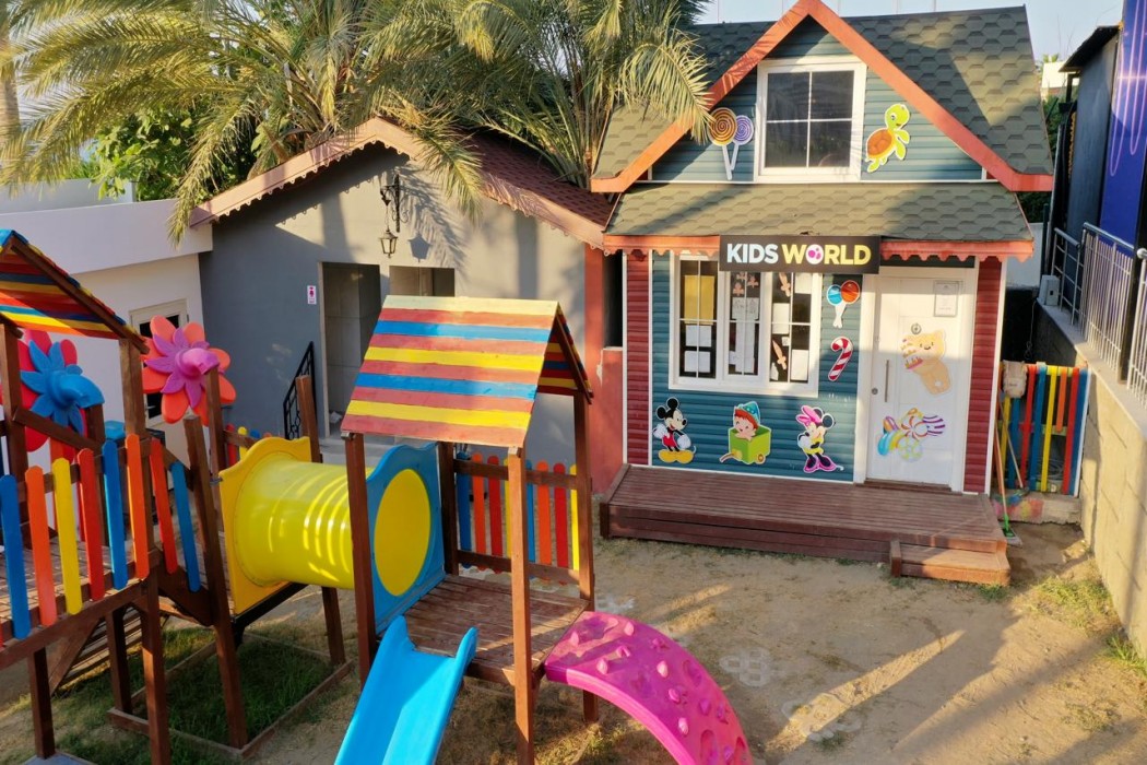 Eos Beach Hotel 32/55