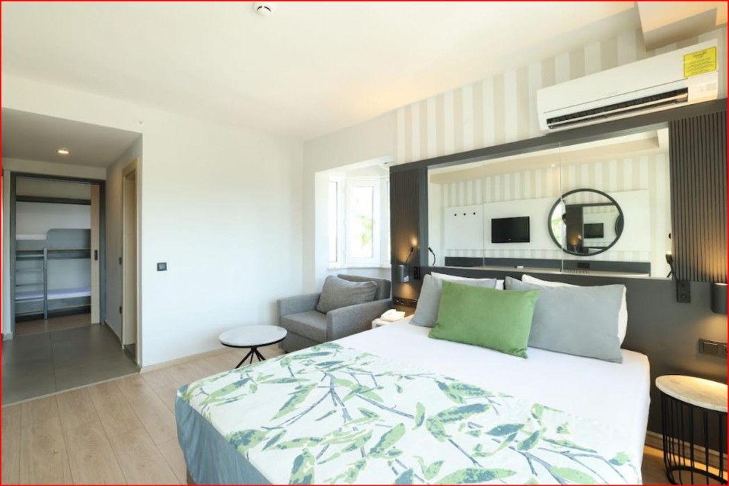 Eos Beach Hotel 18/55