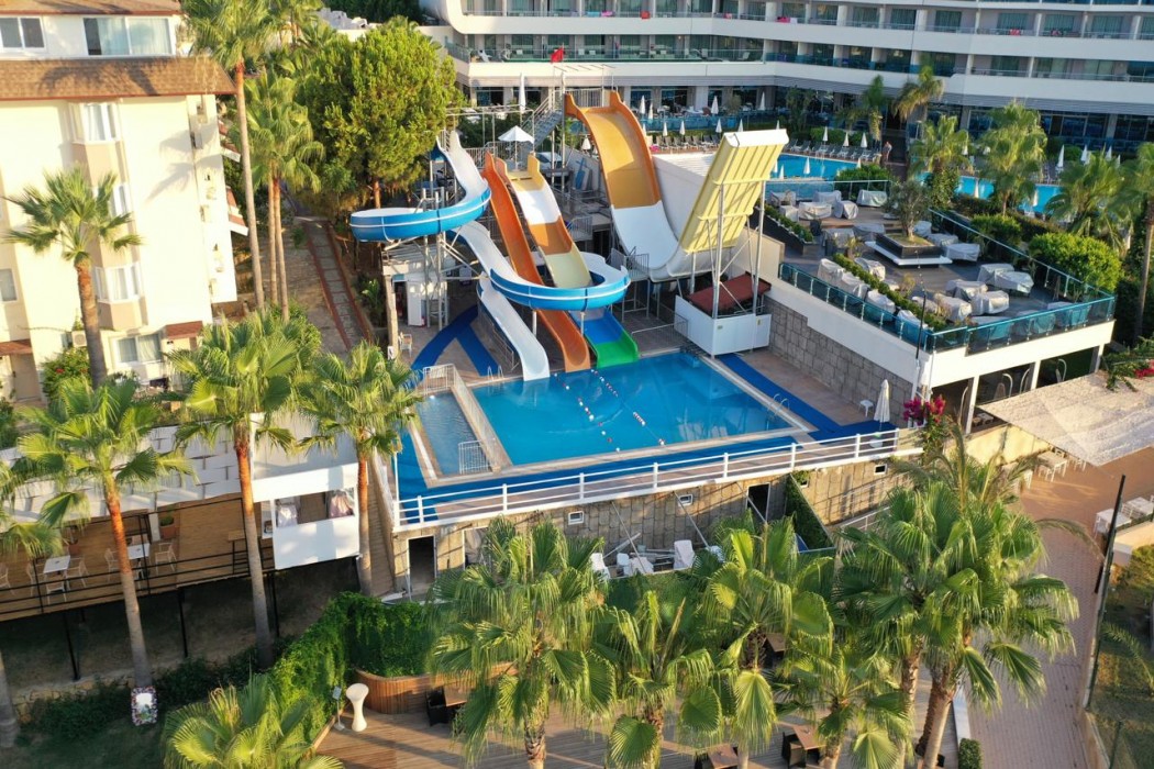 Eos Beach Hotel 36/55