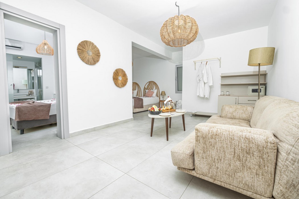 Babana Hotel 17/83