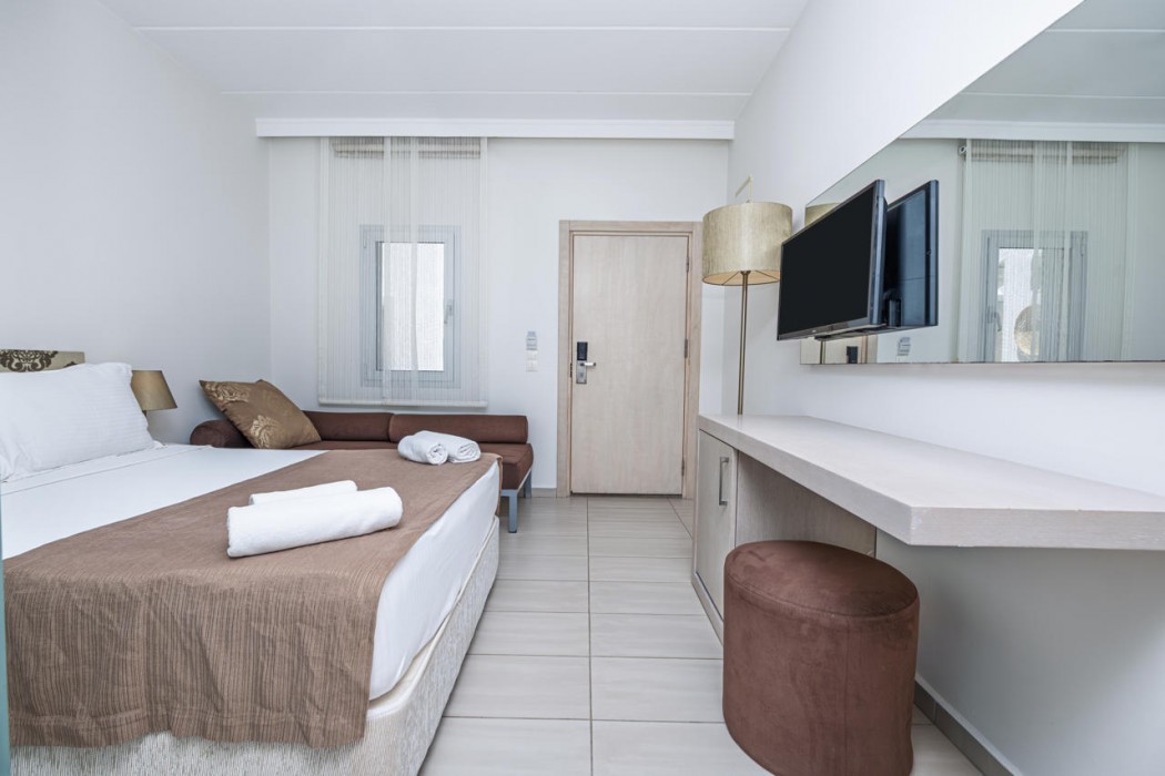 Babana Hotel 11/83