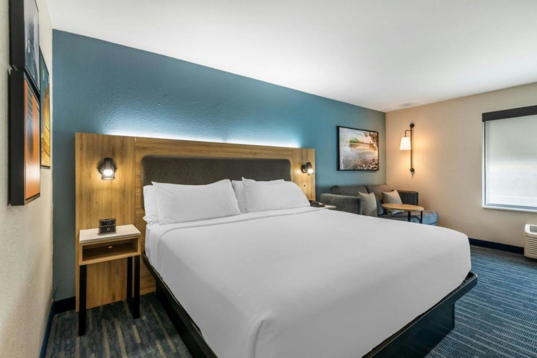 Sugarloaf Hotel & Suites Duluth 11/28