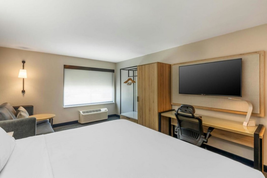 Sugarloaf Hotel & Suites Duluth 12/28