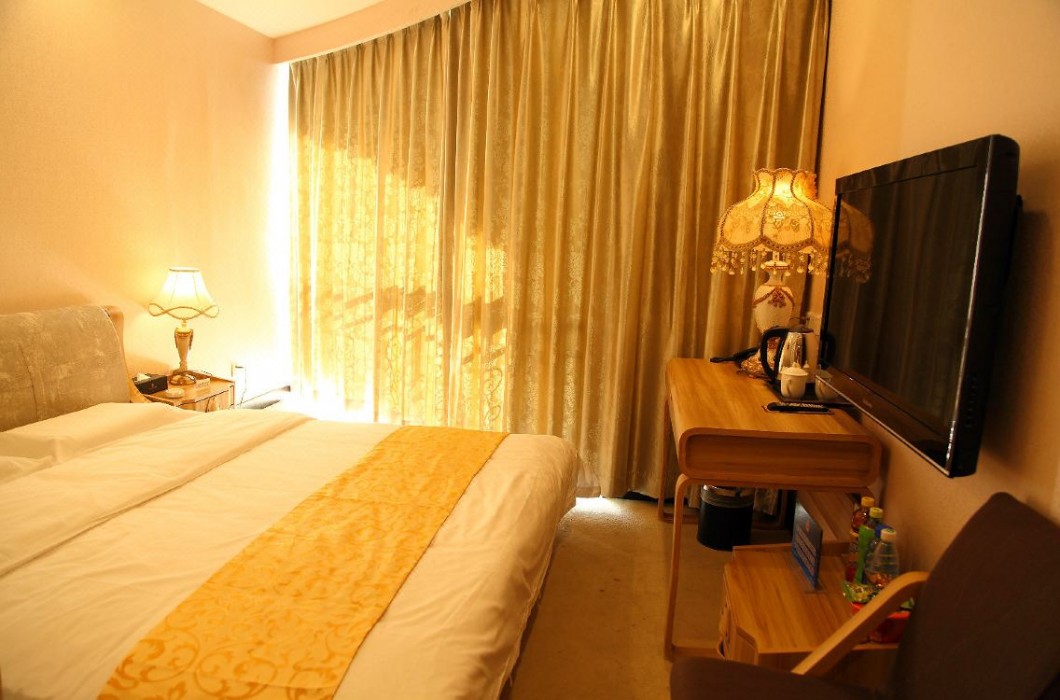 Changhao Business Hotel (Beijing South Railway Station) 8/17