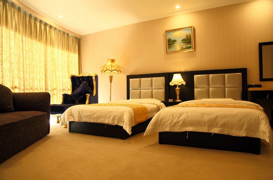 Changhao Business Hotel (Beijing South Railway Station) 7/17