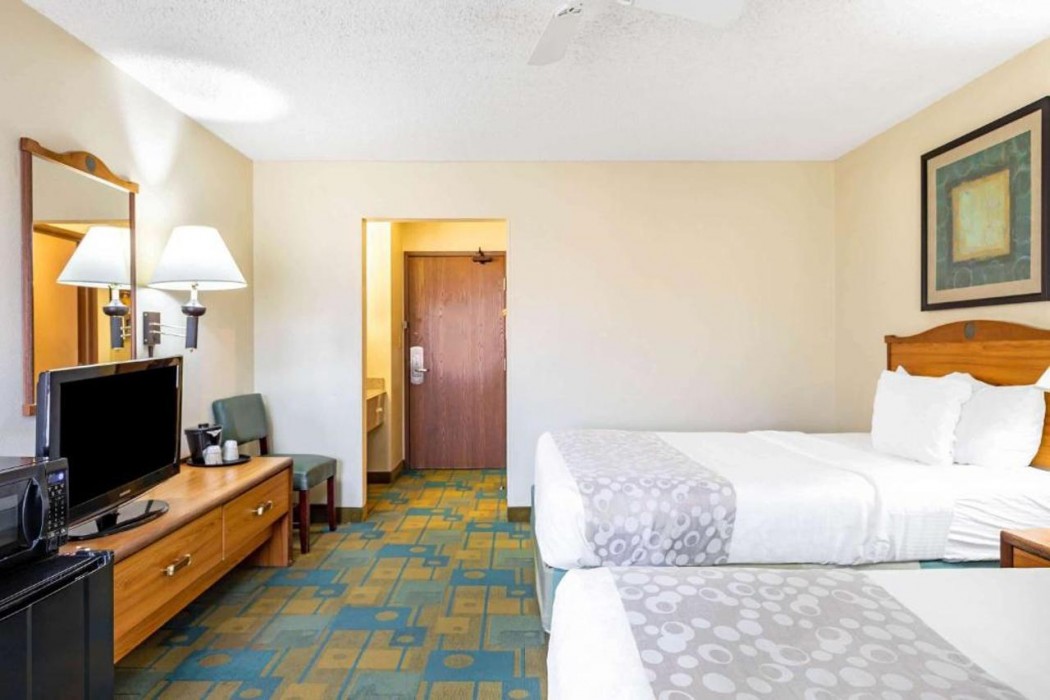 La Quinta Inn & Suites by Wyndham El Paso East 6/37