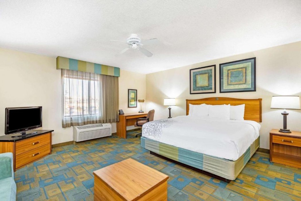 La Quinta Inn & Suites by Wyndham El Paso East 14/37