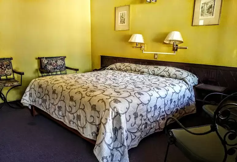 Hotel Embajadoras 11/54