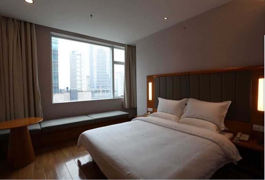 Ji Hotel (Chongqing Jiefangbei Pedestrian Street) 27/64