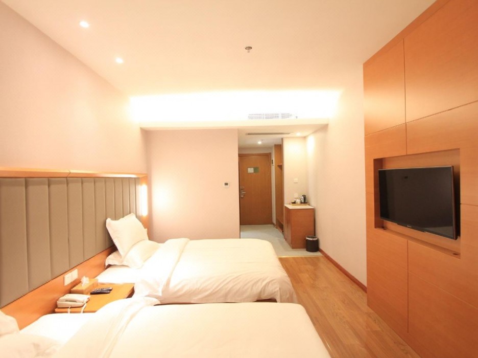 Ji Hotel (Chongqing Jiefangbei Pedestrian Street) 26/64