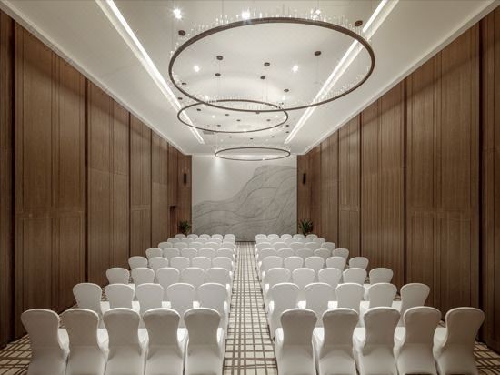 Jinling Hotel 29/65