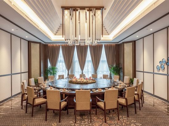 Jinling Hotel 26/65