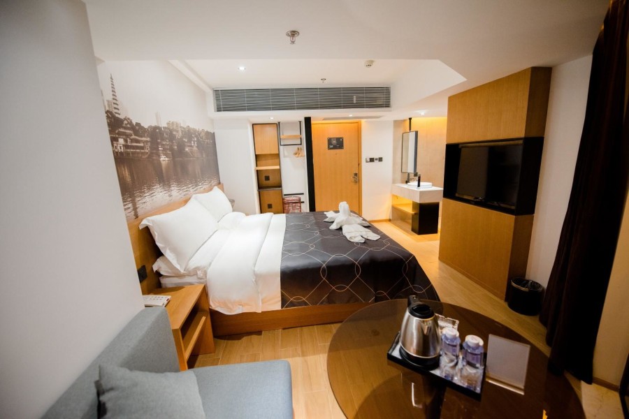 Chonpines Hotel (Chongqing Jiefangbei Hongyadong) 49/73