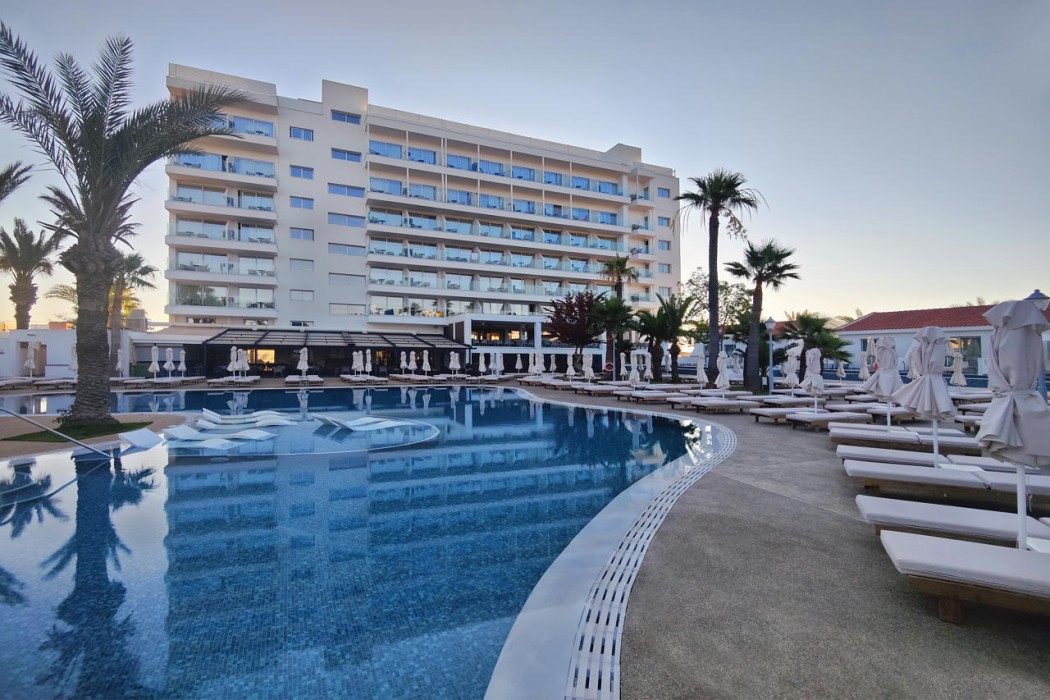 Bohemian Gardens Hotel 20/38