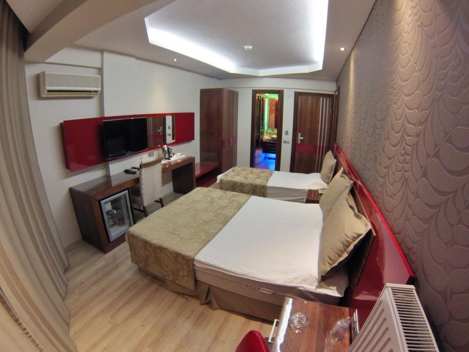 Anil Hotel 14/56
