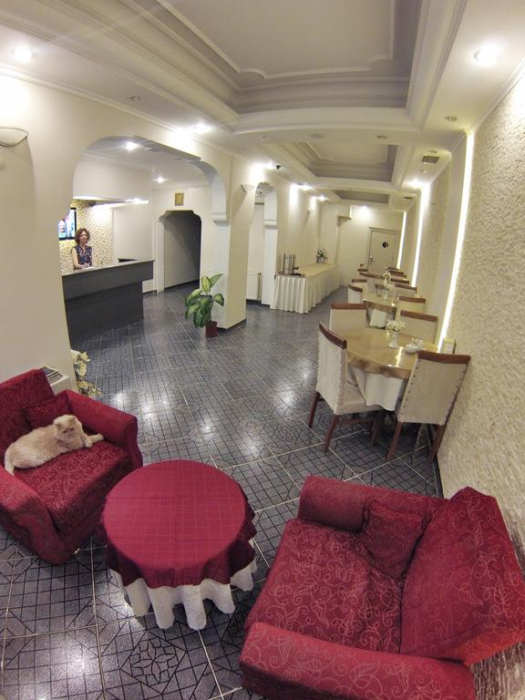 Anil Hotel 8/56