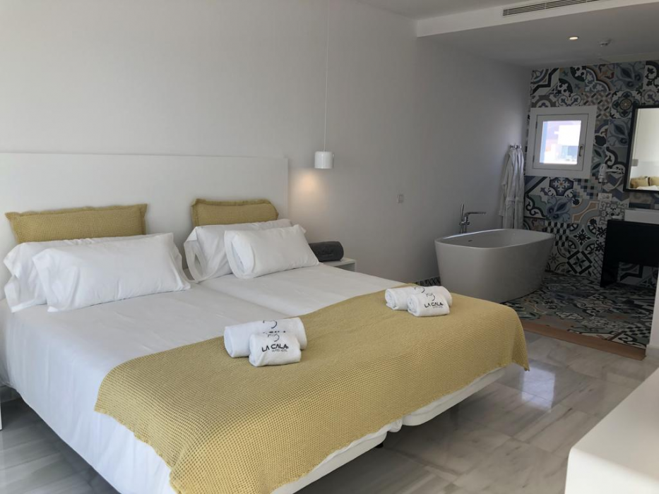 CalaLanzarote Suites Hotel - Adults Only 8/52