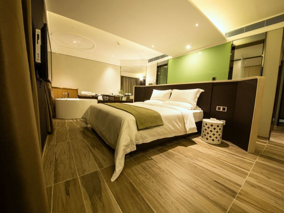 Starry Four Sea Hotel 28/70