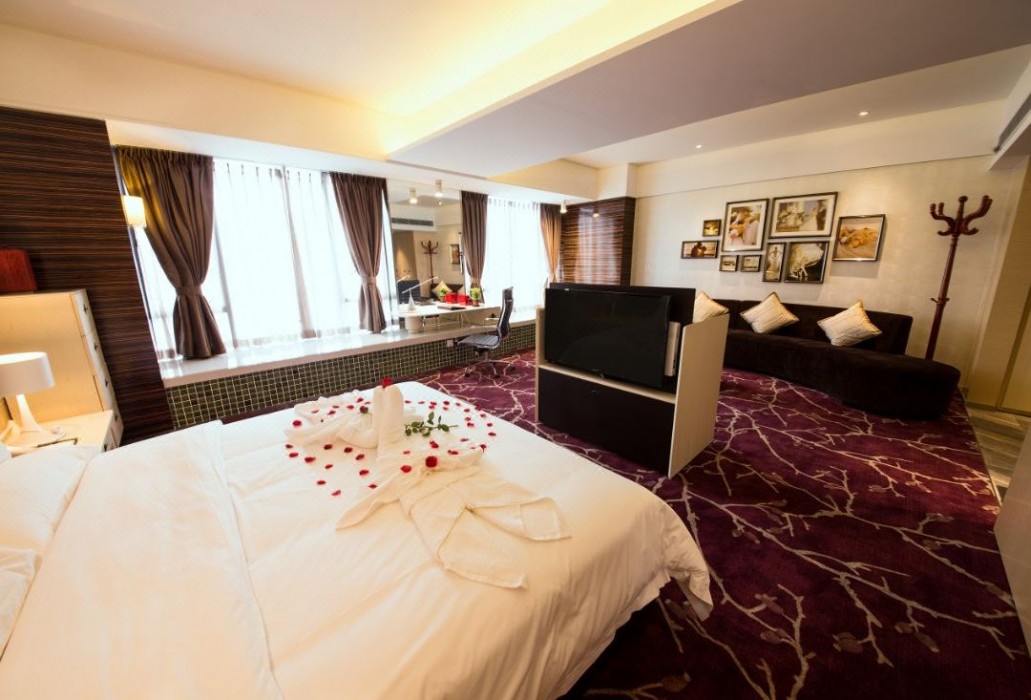 Starry Four Sea Hotel 35/70