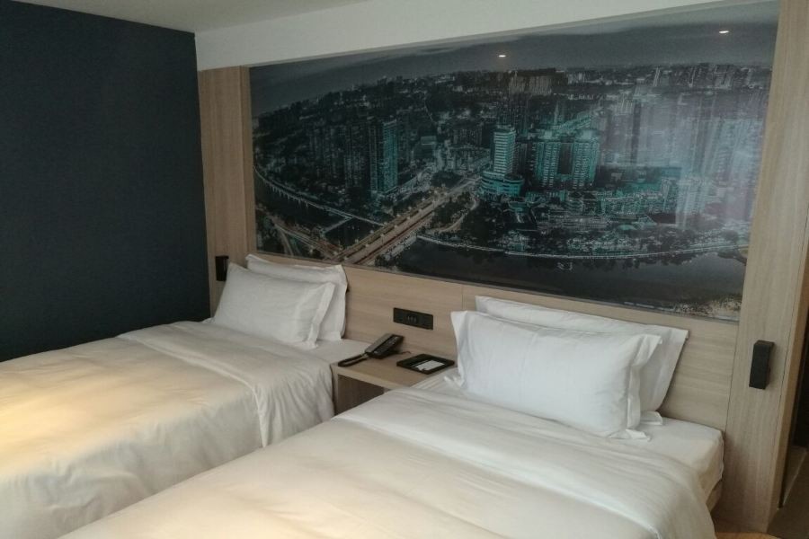 A.T. House (Chengdu Chunxi Road) 3/5