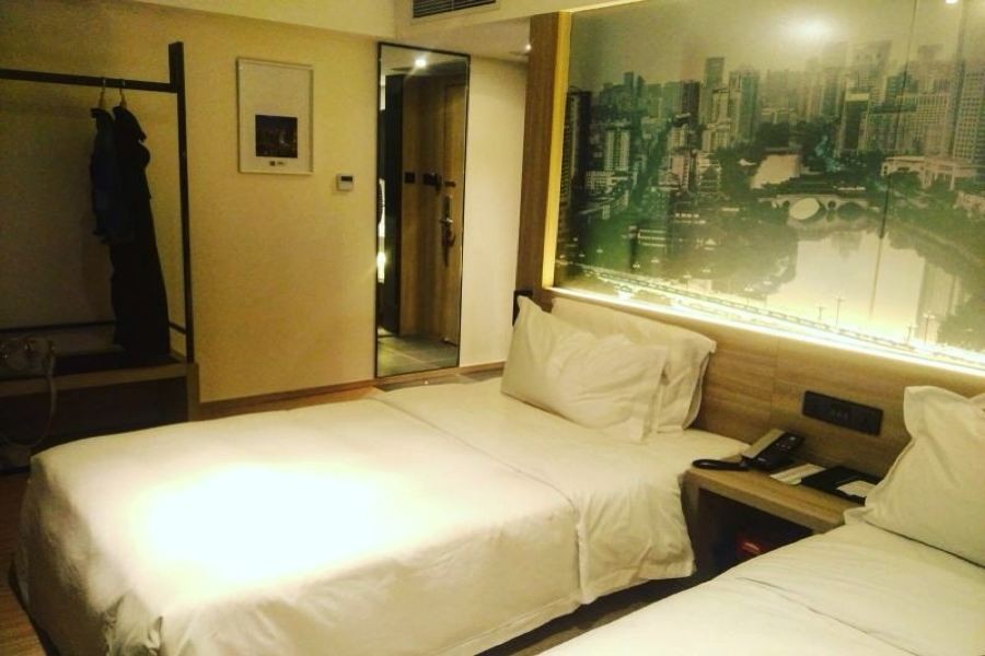 A.T. House (Chengdu Chunxi Road) 1/5
