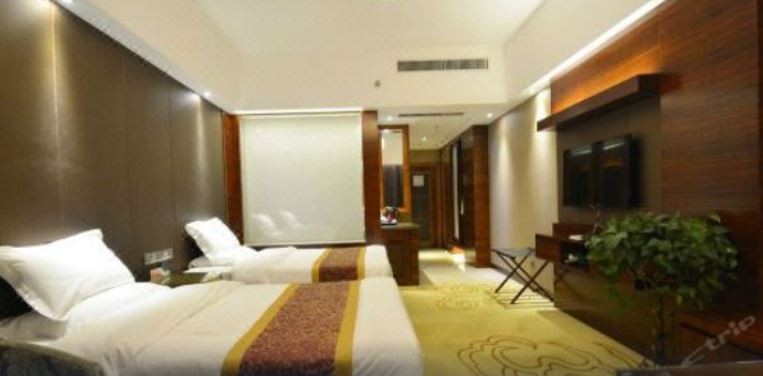 Zhengzhou Airport Hotel 13/43