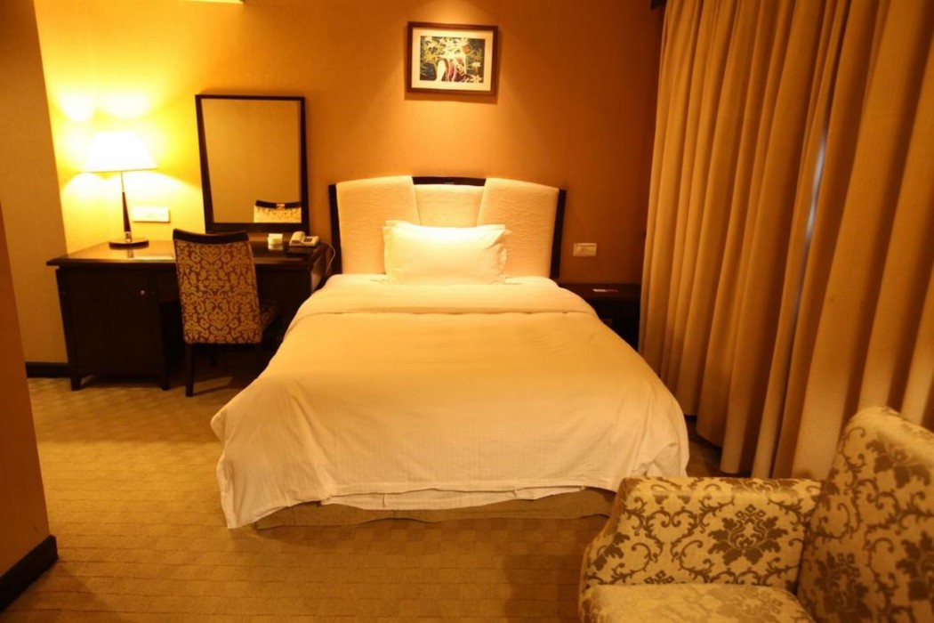 SSAW Boutique Hotel (Jiefangbei Hongya Cave Branch) 41/79
