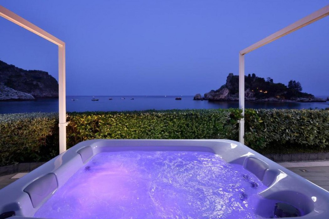 La Plage Resort 56/99