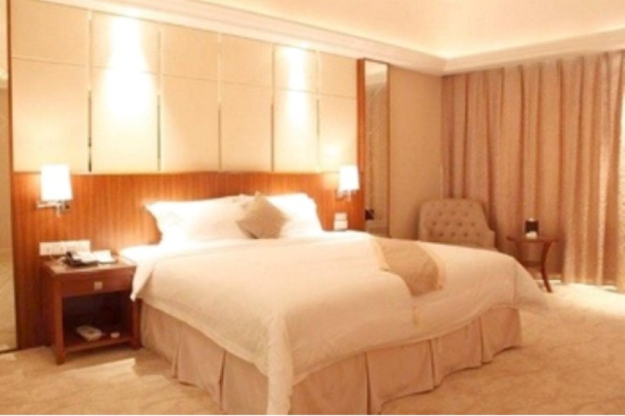 Regency Hotel 36/56